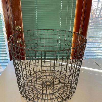 Large Metal / Wire Basket