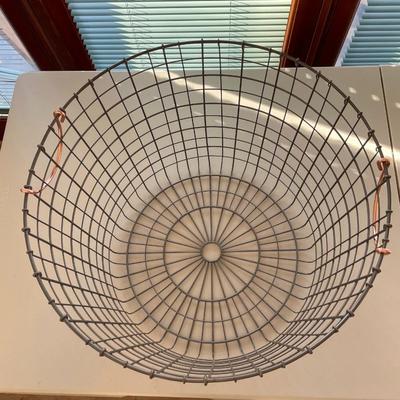 Large Metal / Wire Basket