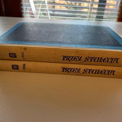 Pair of Books: Przez Stulecia