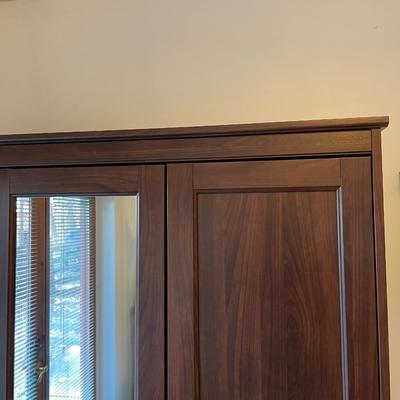 Wardrobe / Armoire