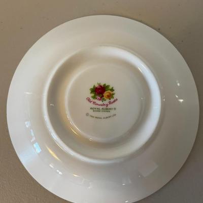 Set of 4 Tea Cups and Saucers - Royal Albert Bone China - "Old Country Roses"