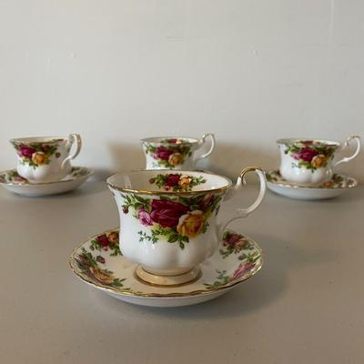 Set of 4 Tea Cups and Saucers - Royal Albert Bone China - "Old Country Roses"