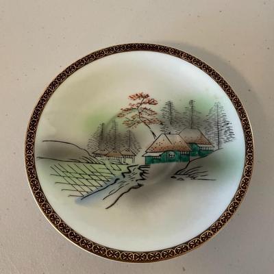 Pair of Asian Plates - Kutani - Porcelainware