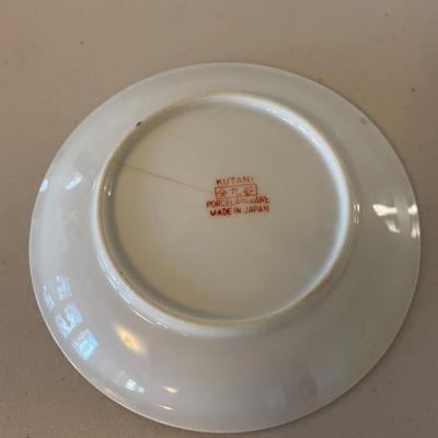 Pair of Asian Plates - Kutani - Porcelainware