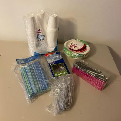 Lot of 6 Paper Products