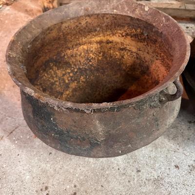 Lot of three antique cast iron cauldrons with issues