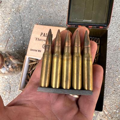 Mixed lot of Loose rifle rounds with tracers