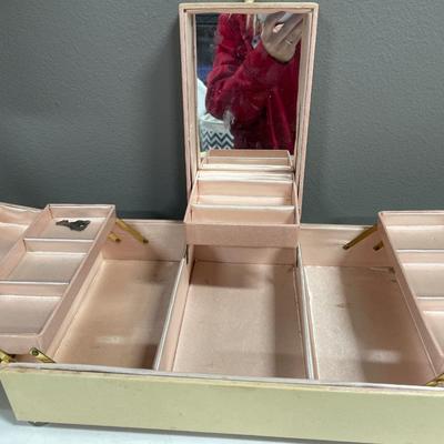 2 jewelry boxes with Hope Chest