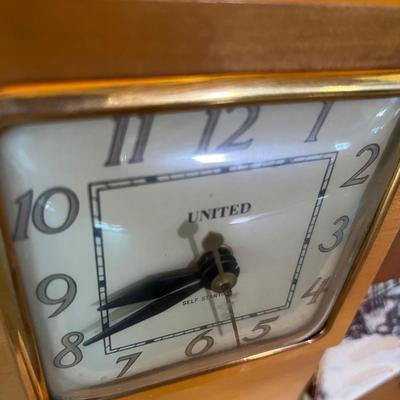 Vintage mantle clock