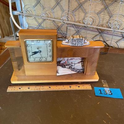 Vintage mantle clock