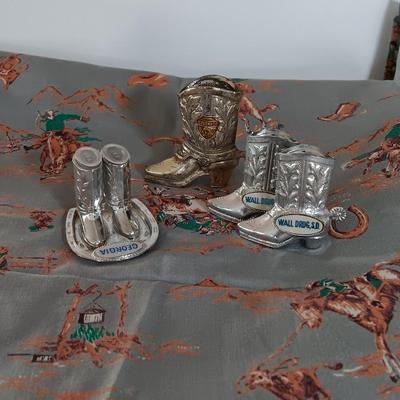 Souvenir salt & pepper boots with toothpick boot and wild west fabric