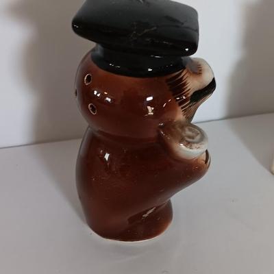 Vintage pig salt & pepper - Estes Park Salt & pepper shakers an owl shaker with small souvenir crock