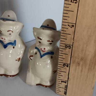 Vintage pig salt & pepper - Estes Park Salt & pepper shakers an owl shaker with small souvenir crock