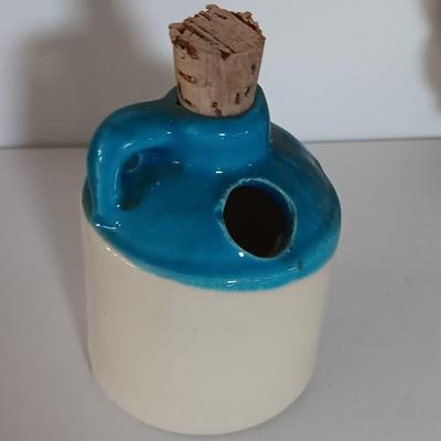 Vintage pig salt & pepper - Estes Park Salt & pepper shakers an owl shaker with small souvenir crock