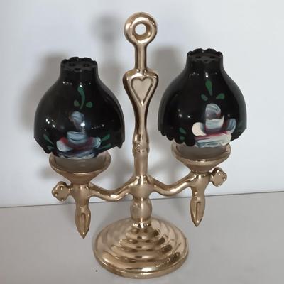 Unique lamp globe salt & pepper shakers and two small lantern shakers