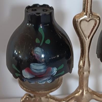 Unique lamp globe salt & pepper shakers and two small lantern shakers