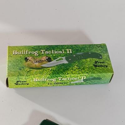 Bullfrog Tactical II Knife and two smaller Frost cutlery pocketknives NIB