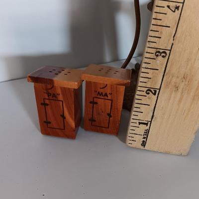 Ma & Pa outhouse salt & pepper shakers with tin art water pump planter