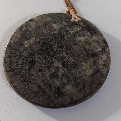 Beautiful raw Stone pennants with chains and stone earrings