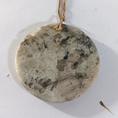 Beautiful raw Stone pennants with chains and stone earrings
