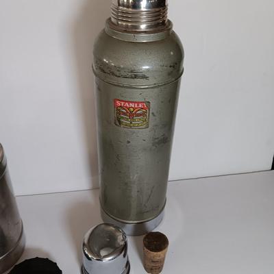 Vintage thermoses Stanley and Uno-vac