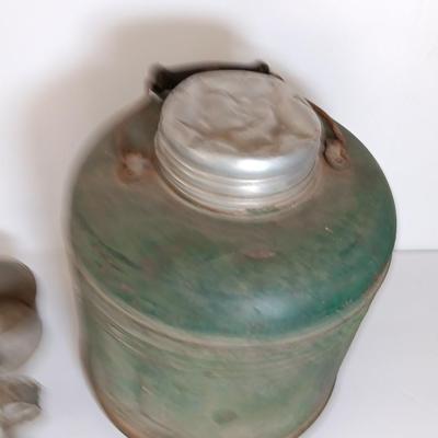 Vintage 1950's Thermic Insulated Metal Jug w/ Handle Porcelain and aluminum mugs