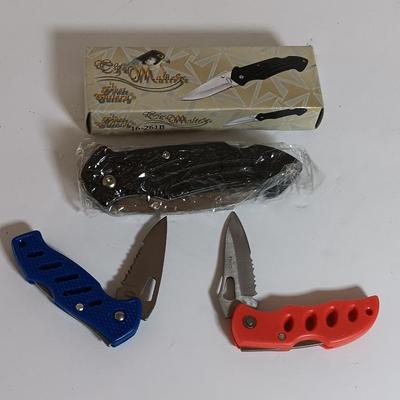 Three pocketknives The Maltese and two frost cutlery knives