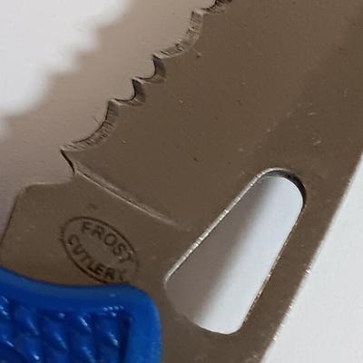 Three pocketknives The Maltese and two frost cutlery knives
