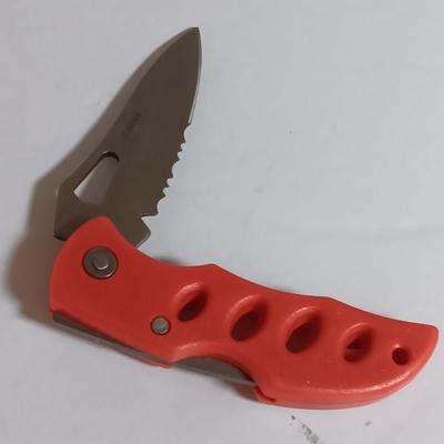 Three pocketknives The Maltese and two frost cutlery knives