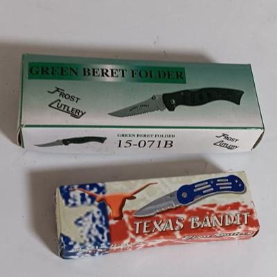 Two brand new pocketknives - green Beret folder and Texas Bandit