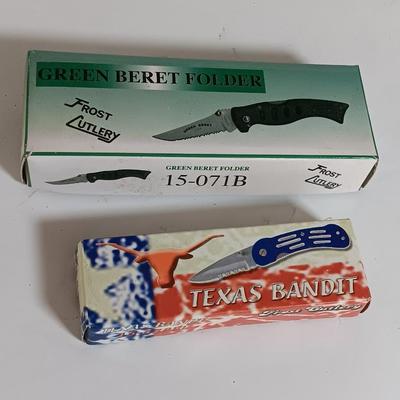 Two brand new pocketknives - green Beret folder and Texas Bandit
