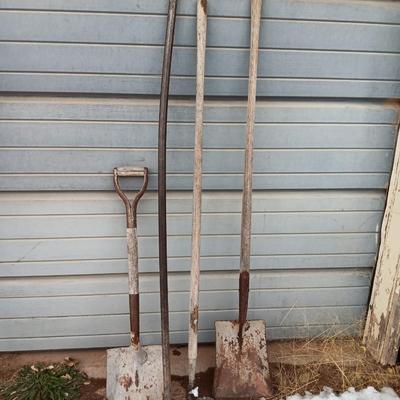 Hand tools for cement - Shovels - scraper and a pry bar