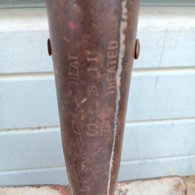 Hand tools for cement - Shovels - scraper and a pry bar