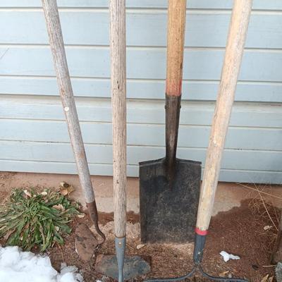 Yard and Garden Farm tools - Shovel - hoe - rake