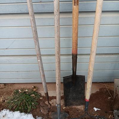 Yard and Garden Farm tools - Shovel - hoe - rake