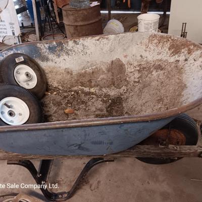 Wheelbarrow with two extra tires