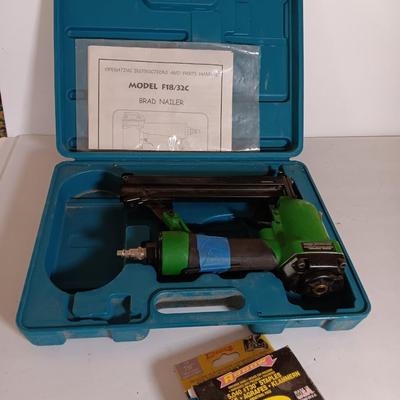 Central pneumatic contractor series Brad nailer in case