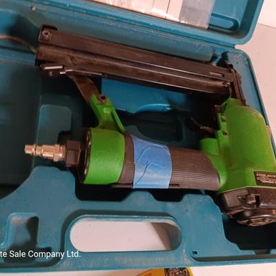 Central pneumatic contractor series Brad nailer in case