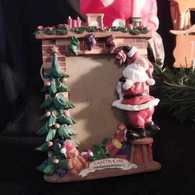 SANTA BLO MOLD - WOODEN TREE AND SNOWMAN SIGN - HOLIDAY DECOR