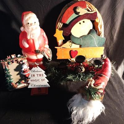 SANTA BLO MOLD - WOODEN TREE AND SNOWMAN SIGN - HOLIDAY DECOR