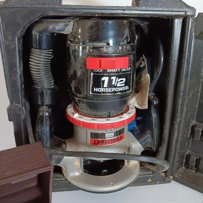 Craftsman 1 1/2 Horsepower Router with accessories in case