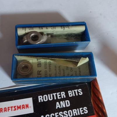 Craftsman 1 1/2 Horsepower Router with accessories in case