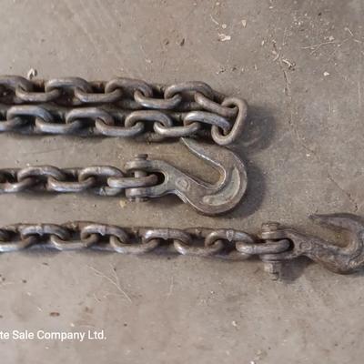 Long chain with steel hooks on each end