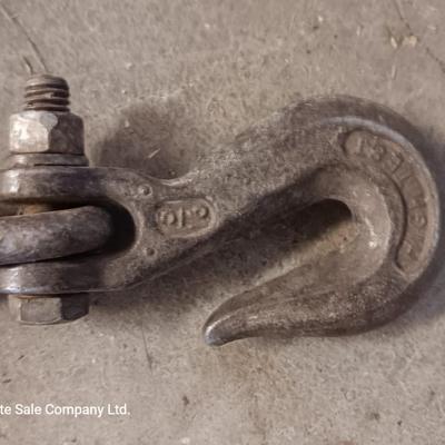 Long chain with steel hooks on each end