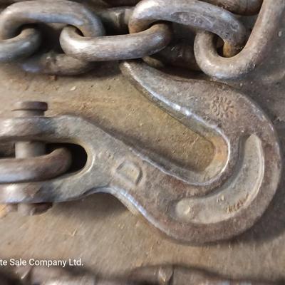 Long chain with steel hooks on each end