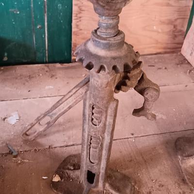 Antique Ford Spiral Hand Crank Jack Chicago FJ2