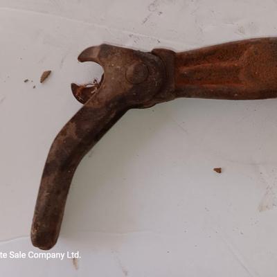 Antique slide hammer / nail puller
