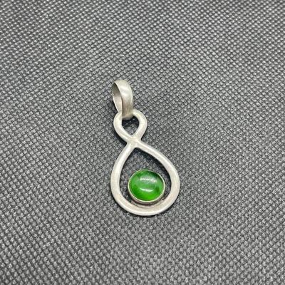 Vintage 925 silver harmony pendant w/ Green topaz?