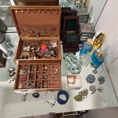 Costume Jewelry Lot - Estate Fresh - All Seen in Photos