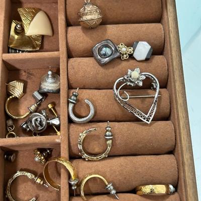 Costume Jewelry Lot - Estate Fresh - All Seen in Photos